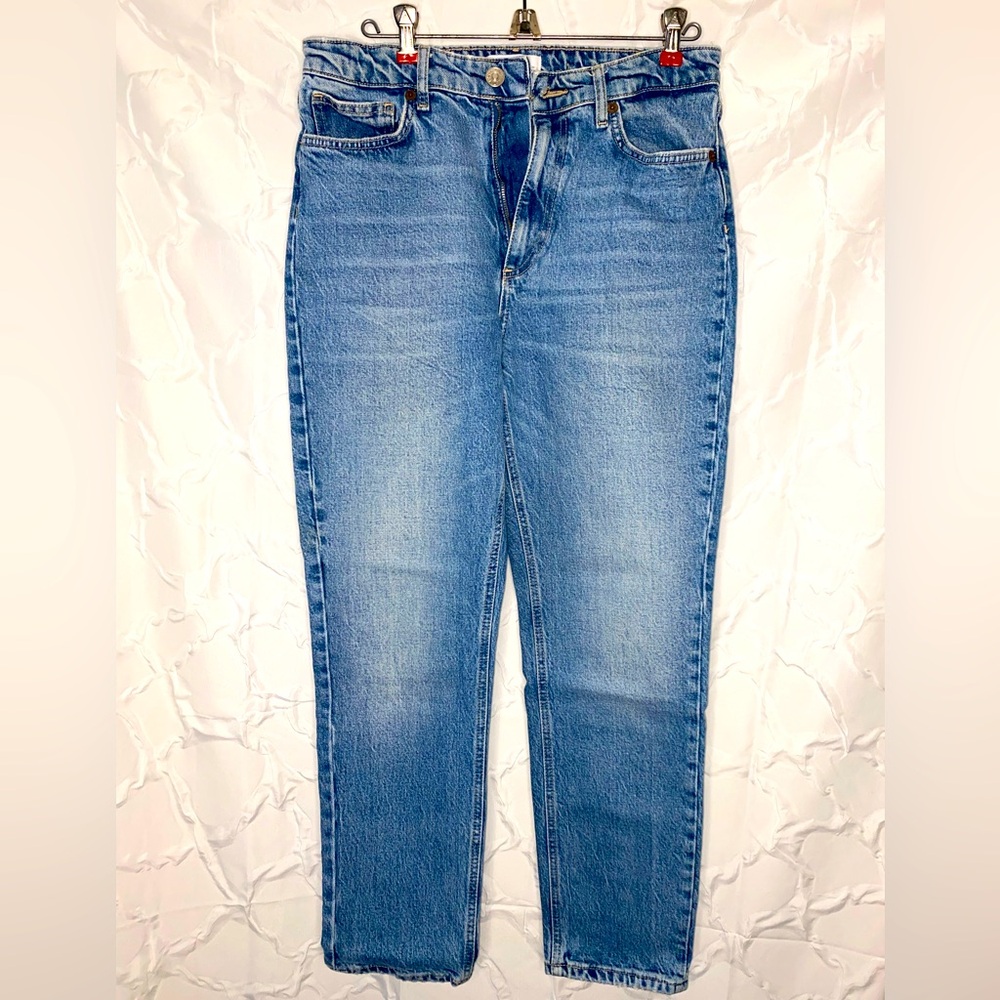 Zara High Waisted Straight Leg Classic Blue Denim Jeans Size 10 Light Wash